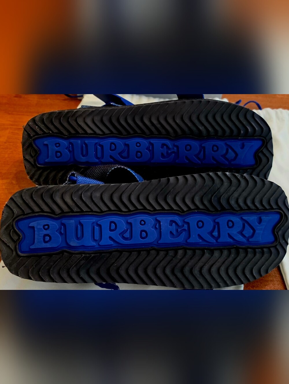 Burberry Trek Check Strap Men's Sz 10.5 Sandals with Black Footbed